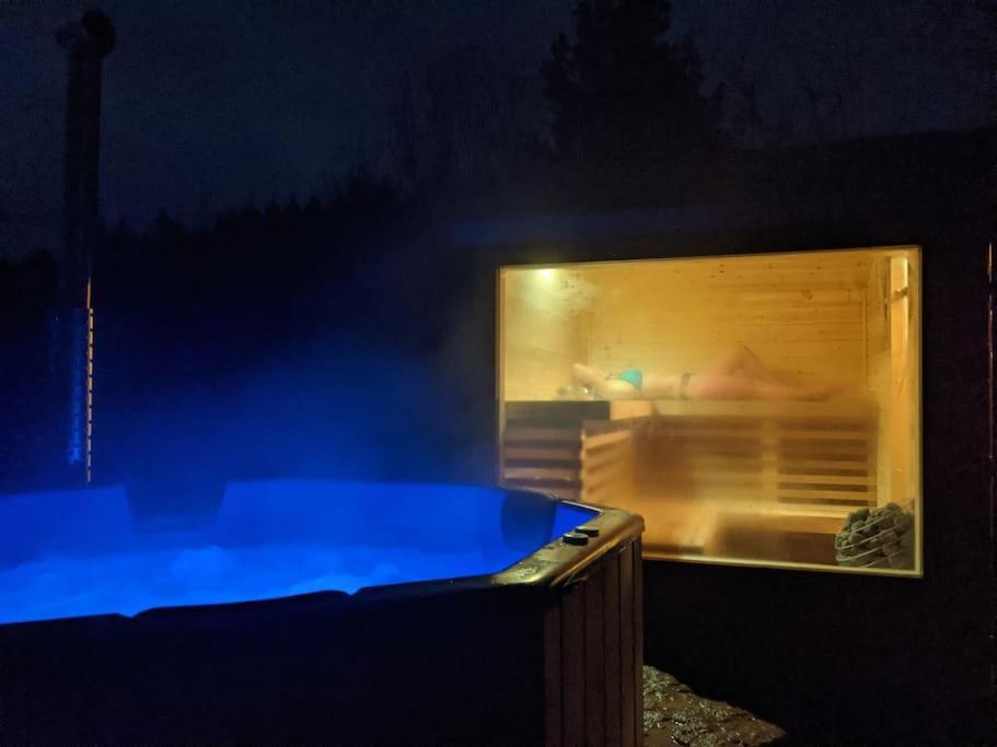 Secluded Private Cottage Hot-Tub, Sauna & Fire-Pit Carrick-on-Shannon Екстер'єр фото