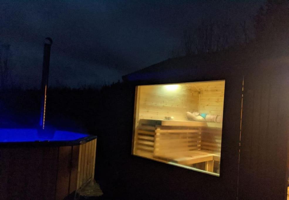 Secluded Private Cottage Hot-Tub, Sauna & Fire-Pit Carrick-on-Shannon Екстер'єр фото