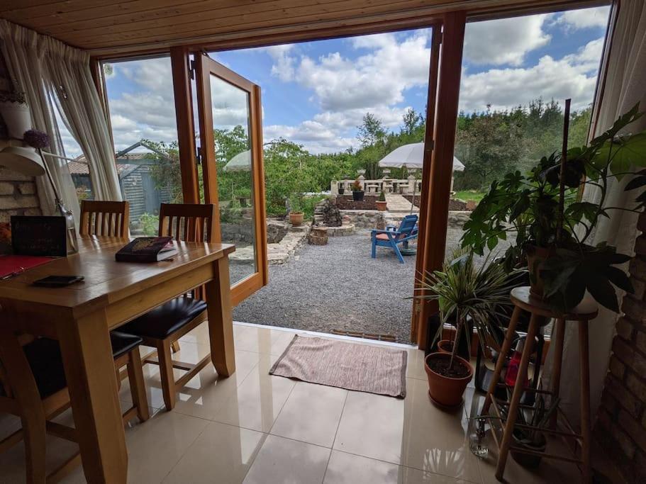 Secluded Private Cottage Hot-Tub, Sauna & Fire-Pit Carrick-on-Shannon Екстер'єр фото